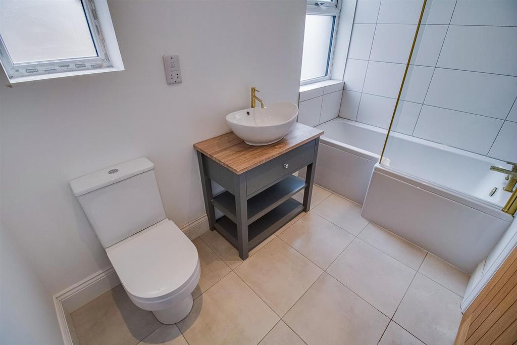 Bathroom/w.c.