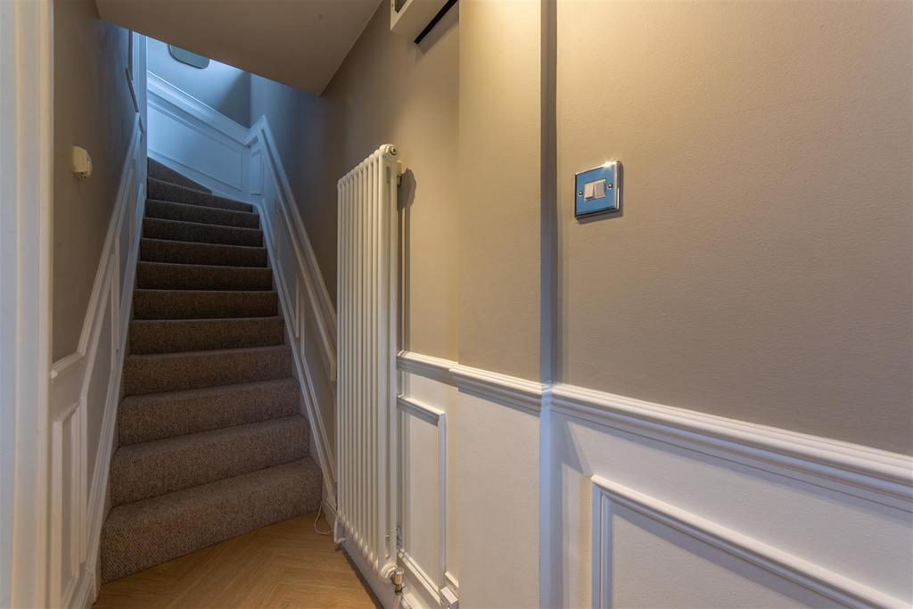 12 Paddock Close-8.jpg