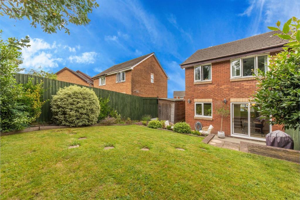 12 Paddock Close 5.jpg