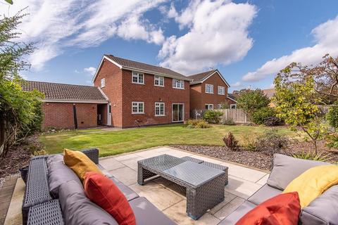 4 bedroom detached house for sale, Raglan Drive, Nottingham