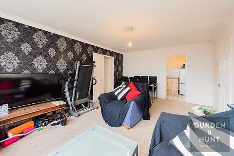 2 bedroom apartment for sale, The Ridings, Chigwell, IG7