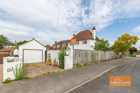 4 bedroom detached house for sale, Cranleigh Road, Southbourne