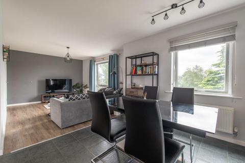 24 Dulcie Close, Greenhithe, DA9 9UL