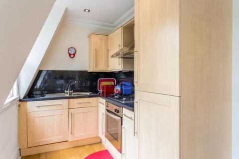 2 bedroom flat to rent, Ashburn Gardens, London SW7