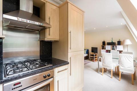 2 bedroom flat to rent, Ashburn Gardens, London SW7