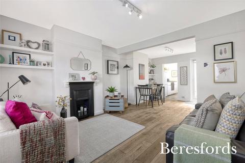 2 bedroom terraced house for sale, Weald Road, Brentwood, CM14