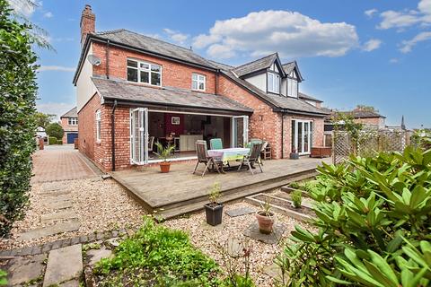 4 bedroom detached house for sale, Hartford Road, Davenham