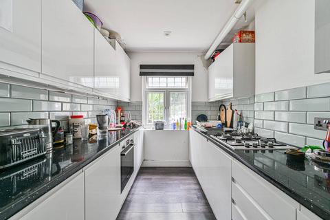 Flat 3, Ethelbert Court, 9 Ethelbert Road, Bromley, BR1 1HZ