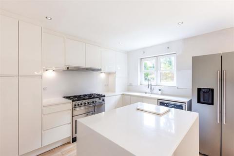 2 Academy Place, Bathgate, EH48 1AS