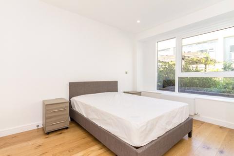 Studio for sale, Central House, Hounslow TW3