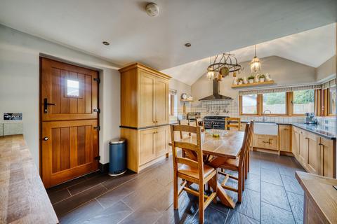 5 bedroom detached house for sale, Views over Cleeve's countryside with annex