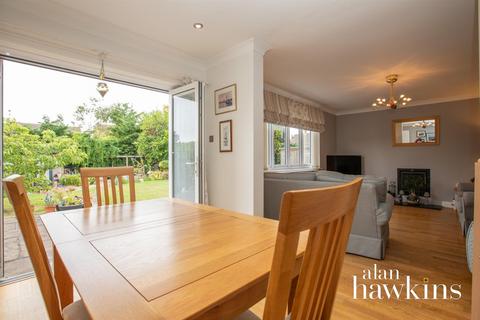 3 bedroom detached house for sale, Englefield, Royal Wootton Bassett SN4 8