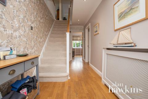 3 Englefield, Royal Wootton Bassett, Swindon, SN4 8BZ