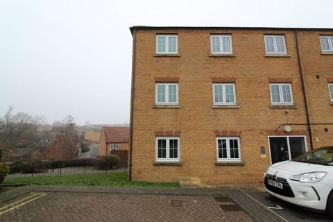 2 bedroom flat to rent, Broadlands View, Pudsey