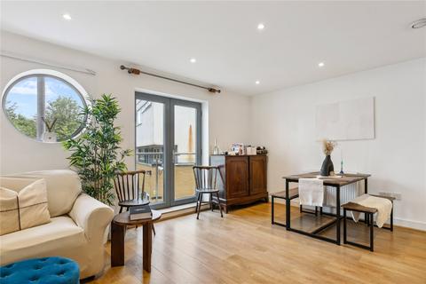 1 bedroom apartment for sale, Challis House, St. James Grove, London, SW11