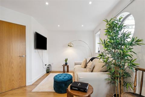 1 bedroom apartment for sale, Challis House, St. James Grove, London, SW11