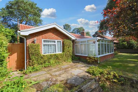 3 bedroom detached bungalow for sale, Heathfield Road, High Kelling, Holt