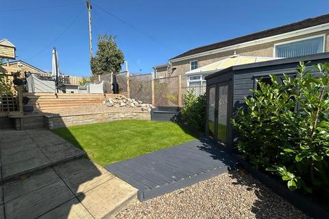 22 Aire Valley Drive, Bradley, Keighley, BD20 9EY
