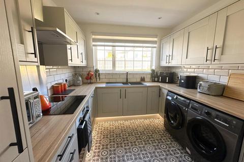 22 Aire Valley Drive, Bradley, Keighley, BD20 9EY
