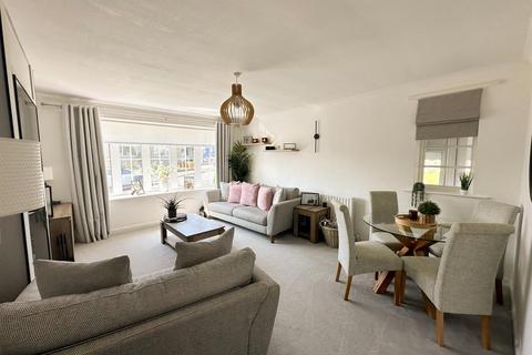 22 Aire Valley Drive, Bradley, Keighley, BD20 9EY