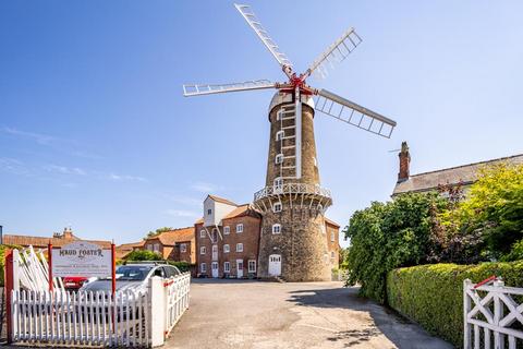 3 bedroom character property for sale, Maud Foster Mill, Willoughby Road