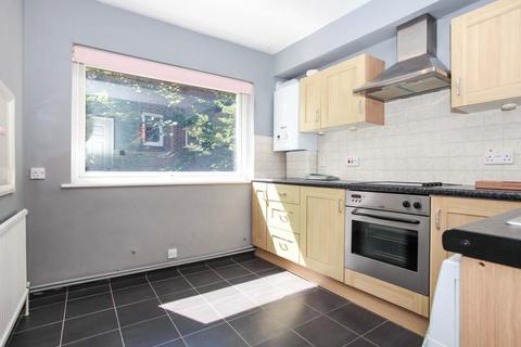 1 bedroom apartment for sale, Doddinghurst Road, Brentwood