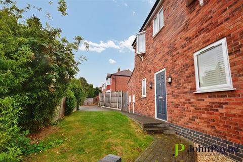3 bedroom end of terrace house to rent, Lichfield Road, Cheylesmore, Coventry, CV3