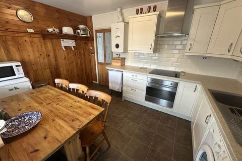 3 bedroom detached bungalow for sale, Pendre Gardens, Brecon, LD3