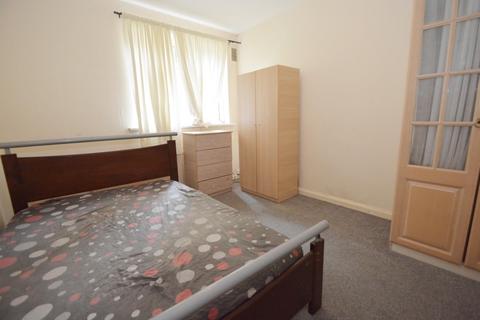 1 bedroom flat for sale, Floriston Court, Northolt, UB5 4JX