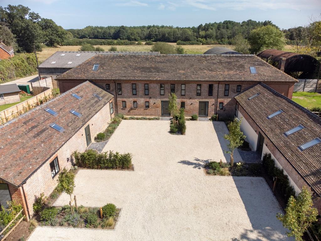Broomlands External