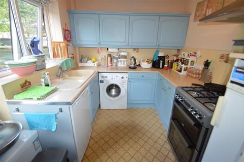 3 bedroom house to rent, Stephenson Road, Manchester M32