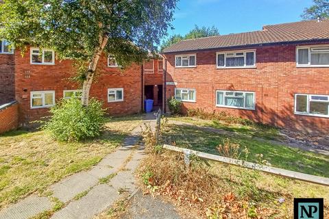 2 bedroom flat to rent, Crossfell, Wilnecote, B77