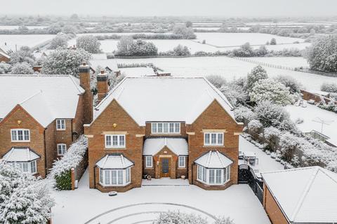 5 bedroom detached house for sale, Old Bryers Close, Aylesbury HP18