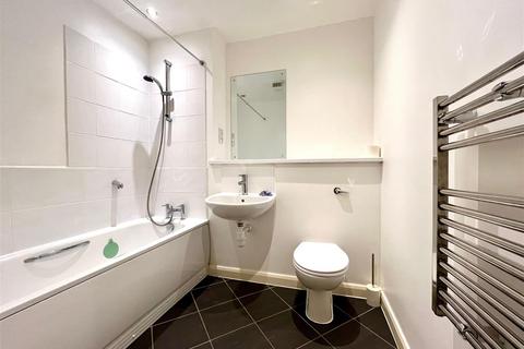 2 bedroom apartment to rent, Skyline, 165 Granville Street