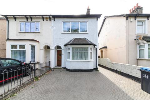 105 Queens Road, Croydon, CR0 2PT