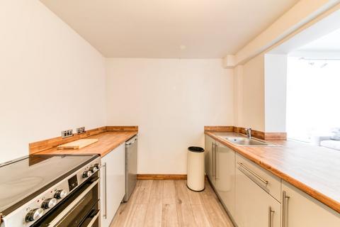105 Queens Road, Croydon, CR0 2PT