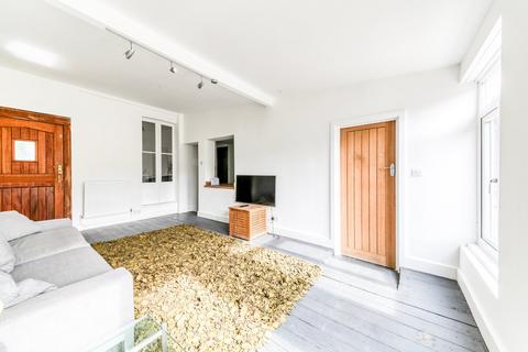 105 Queens Road, Croydon, CR0 2PT