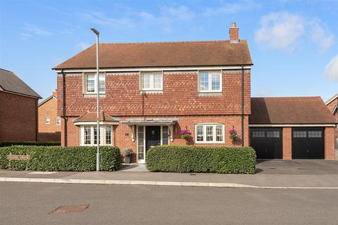 4 bedroom detached house for sale, Chapel Drive, Aston Clinton HP22