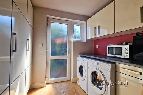11 Thomas Avenue, Radcliffe On Trent, Nottingham, NG12 2HT