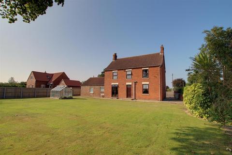 4 bedroom detached house for sale, Jubilee Road, Louth LN11