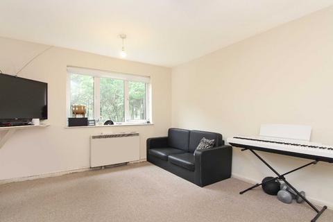 19 Aileen Walk, London, E15 4BB