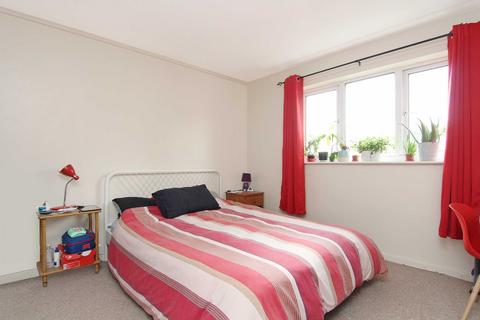 19 Aileen Walk, London, E15 4BB