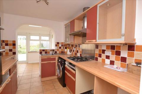 4 Ashurst Drive, Chelmsford, CM1 6TN