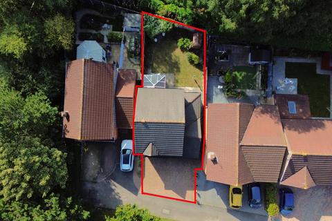 12 Capell Close, Weston-super-mare, BS22 8AT
