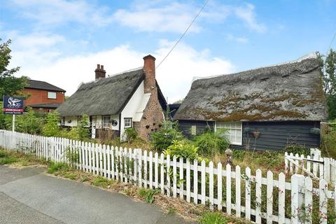 2 bedroom cottage for sale, Pilgrims Lane, North Stifford