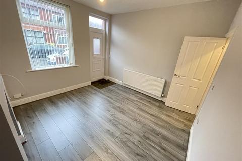 2 bedroom terraced house to rent, River Street, Stockport SK1