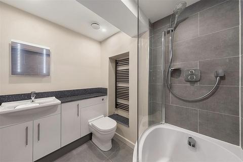 1 bedroom flat for sale, Bronsart Road, SW6