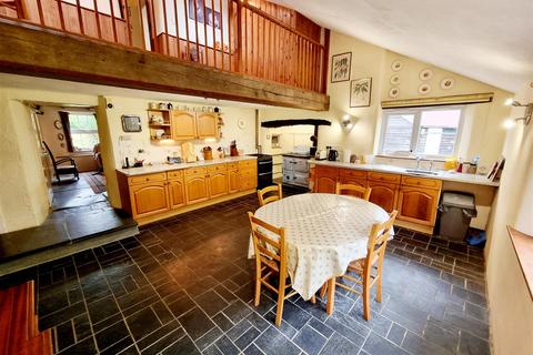 5 bedroom house for sale, Canworthy Water, Launceston