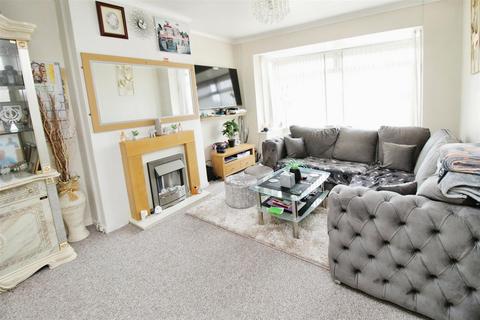 7 Warwick Road, Bradford, BD4 7RA
