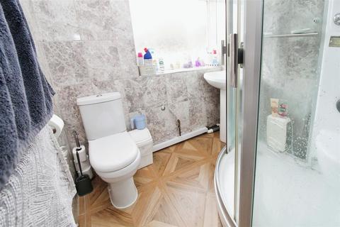 7 Warwick Road, Bradford, BD4 7RA